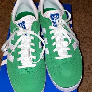 NWT Adidas Gazelle Mens size 7